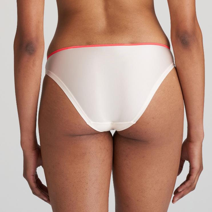 //www.esterella.nl/cdn/shop/files/Low-ps_0502780_FPU_3_6f8ab881-6b04-4ea6-88f3-c43a959b205e_600x600.jpg?v=1736331562