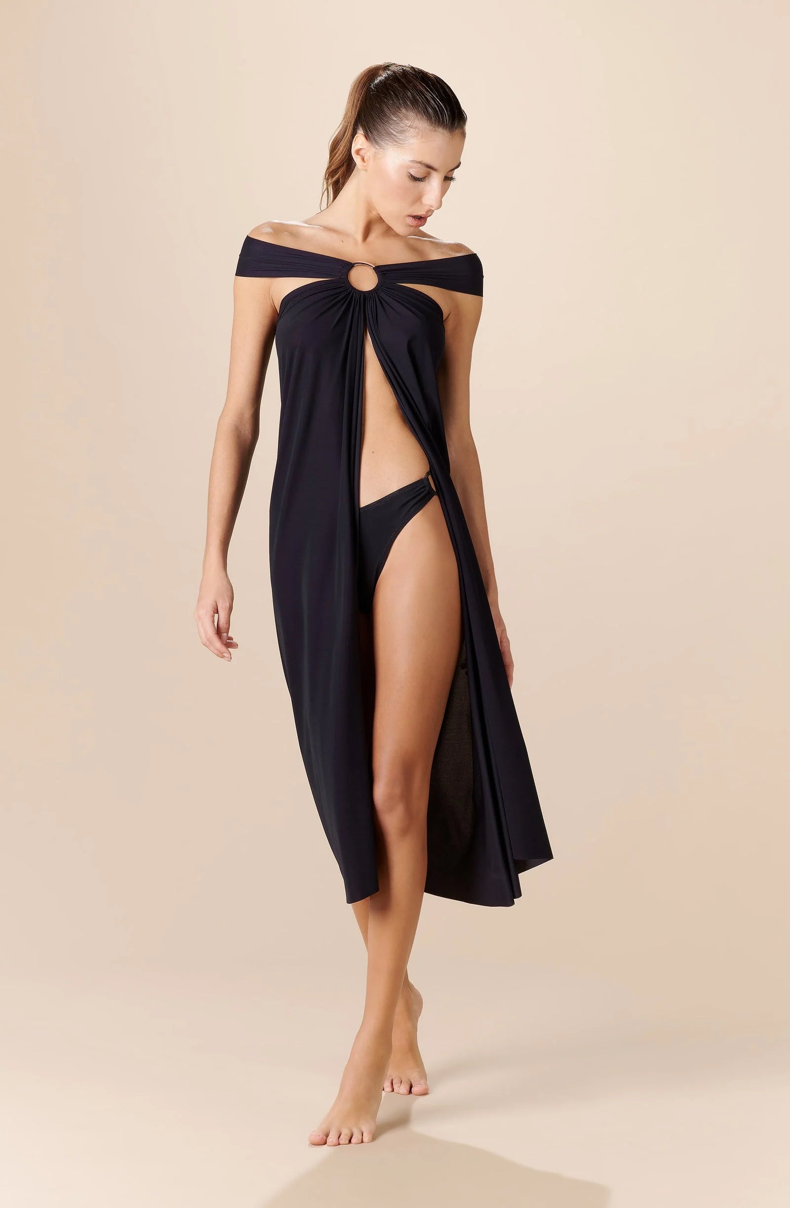 //www.esterella.nl/cdn/shop/files/PDS_E23_PETRA_16_NOIR_7_2000x_2313dbd8-9970-4921-8c98-a900462f69bc_600x600.webp?v=1709725439