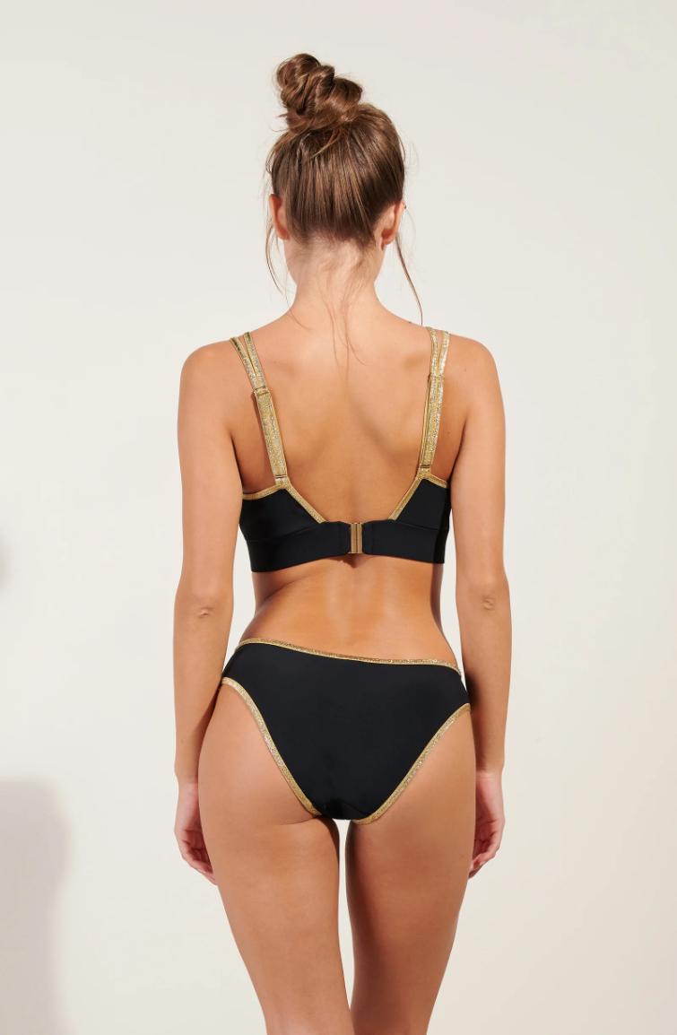 //www.esterella.nl/cdn/shop/files/PDS_E24_SINGA_61_NOIR_3_2000x_60347127-a255-464d-959d-f7f6890398fd_600x600.jpg?v=1709726146