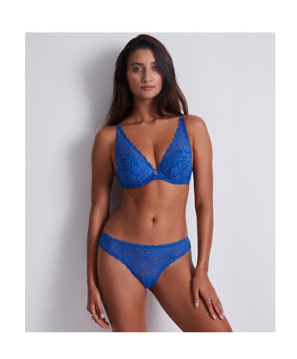 //www.esterella.nl/cdn/shop/files/aubade-bh-blauw-hk81-6_705x705_1408725_600x600.jpg?v=1683189016