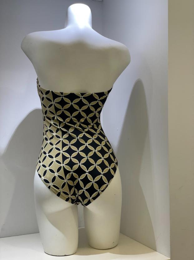 //www.esterella.nl/cdn/shop/files/image00020_d93bfd94-283f-4dcd-b606-4427fd9bedd8_600x600.jpg?v=1733741031