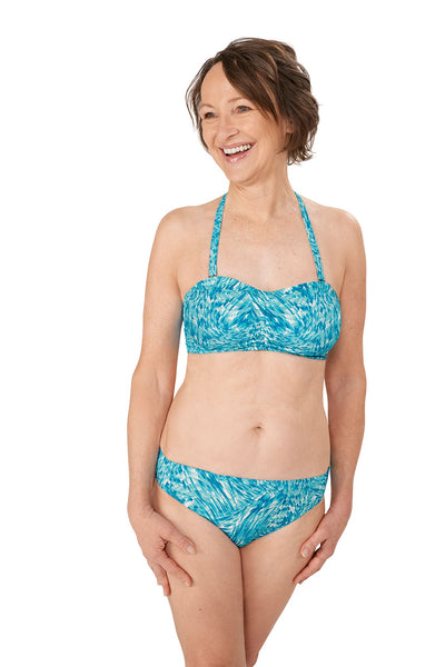 //www.esterella.nl/cdn/shop/products/71648_Malibu_SB_B_Top_71649_PTY_sky_blue_white_SS23_product_front_3_600x600.jpg?v=1677860502