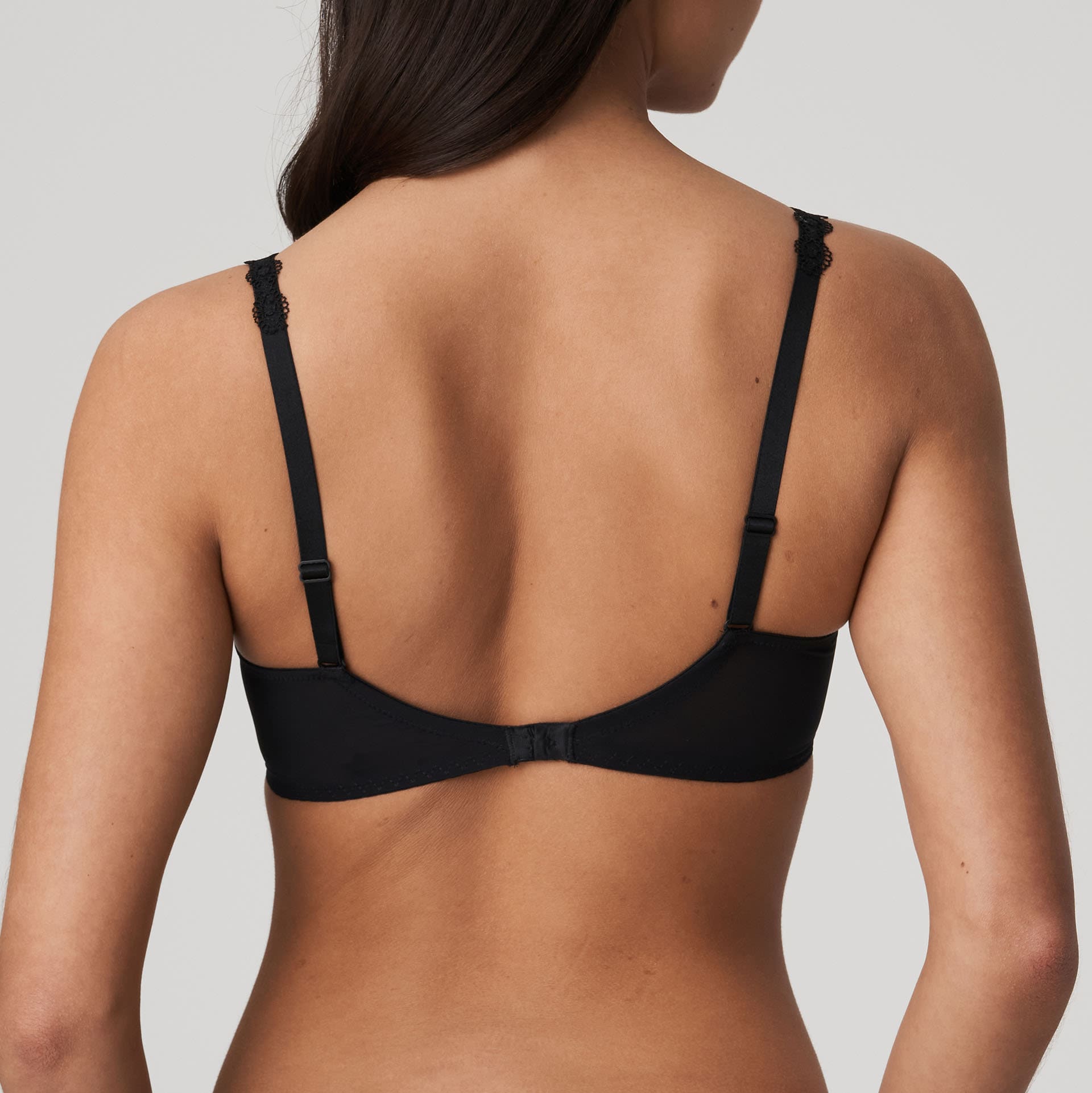 //www.esterella.nl/cdn/shop/products/ALaFolieVoorgevormdeBalconettelBh0241123Zwart__3_600x600.jpeg?v=1642277404