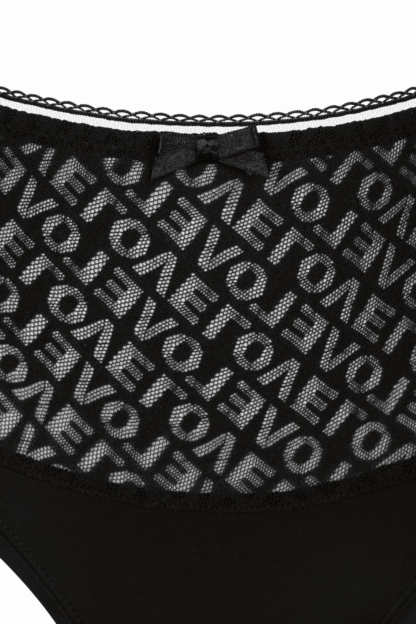 //www.esterella.nl/cdn/shop/products/BeYourself_Panty_44756_CUTOUT_detail_600x600.jpg?v=1642235776