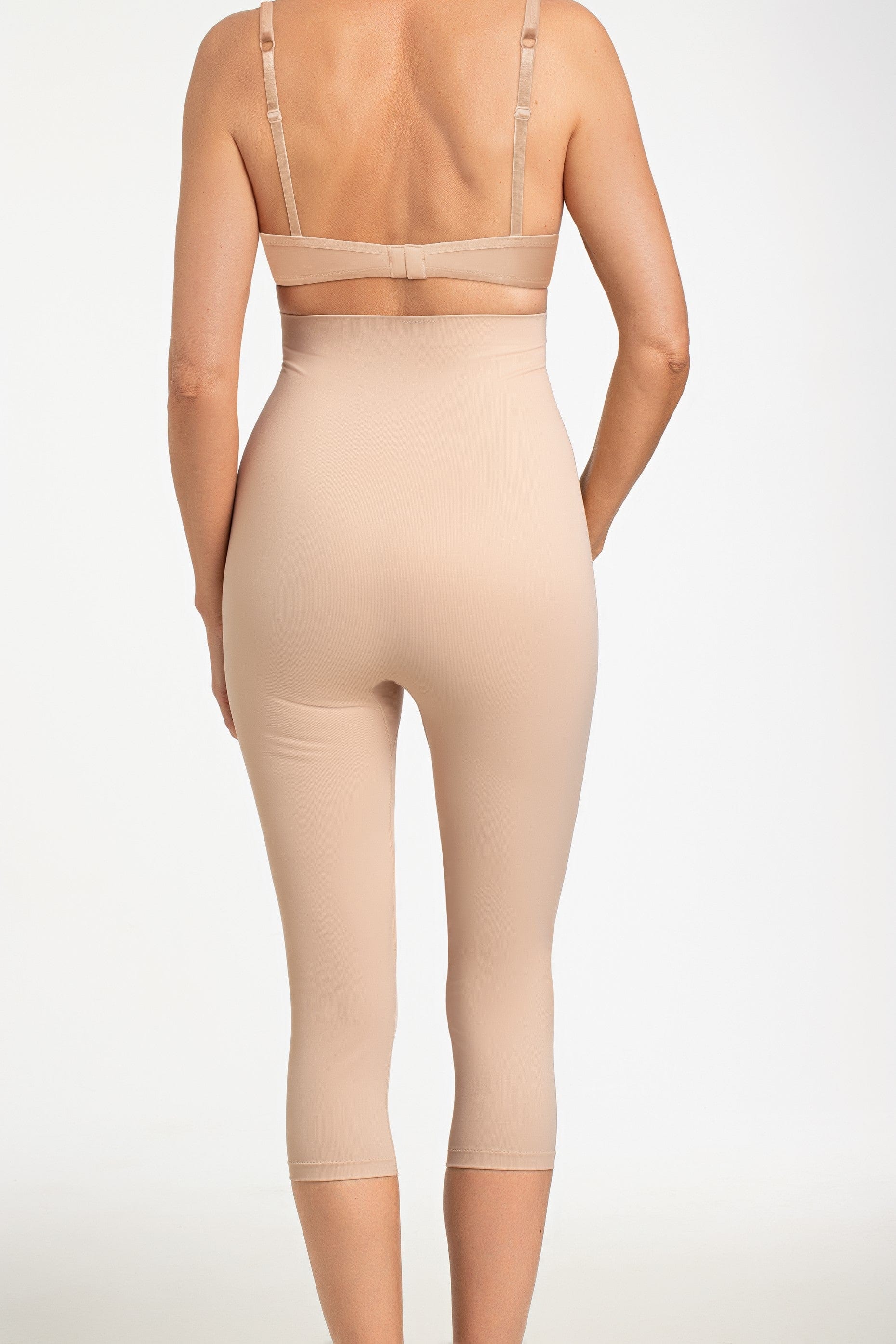 //www.esterella.nl/cdn/shop/products/CompressieBermudaBermuda2-ZIP-BONUDE__3_600x600.jpeg?v=1642187751