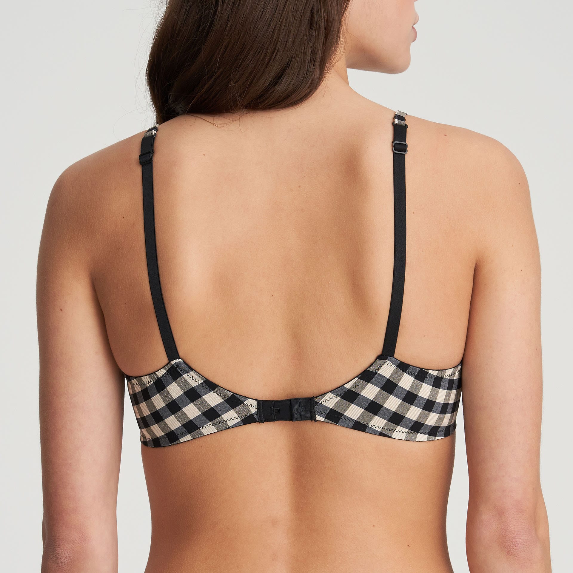 //www.esterella.nl/cdn/shop/products/ElyBalconetteBh0102433Zwart__3_600x600.jpeg?v=1642170470