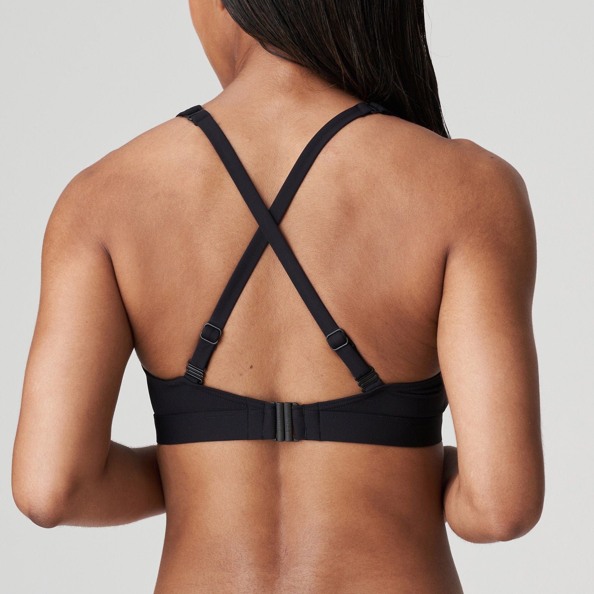 //www.esterella.nl/cdn/shop/products/HolidayBikiniTop4007121Zwart__2_600x600.jpeg?v=1643292363