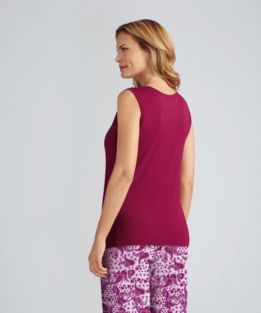 //www.esterella.nl/cdn/shop/products/LaceTop_43964_43952_Raspberry_BACK_jpg_Prev_150_600x600.jpg?v=1642230228