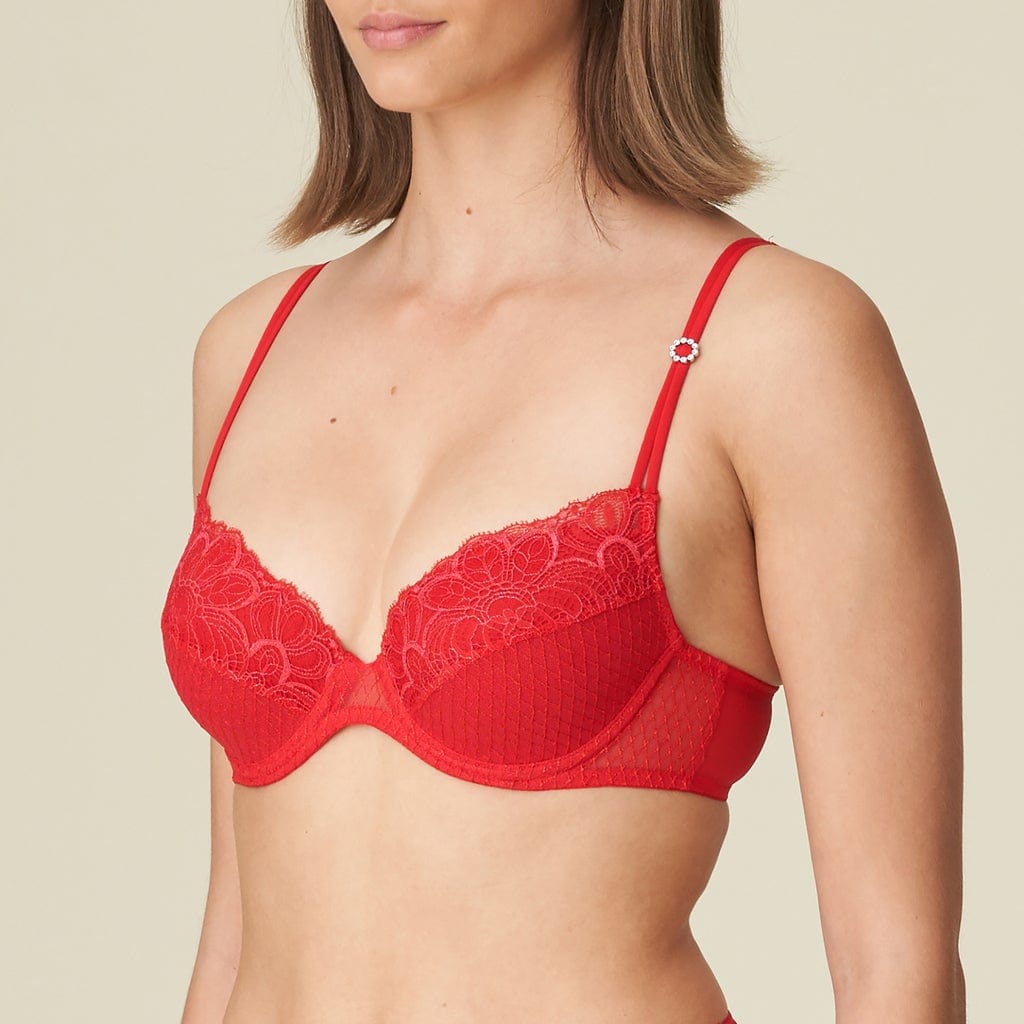 //www.esterella.nl/cdn/shop/products/LindaVoorgevormdeBeugelBh0102356TrueRed__2_600x600.jpeg?v=1642086014