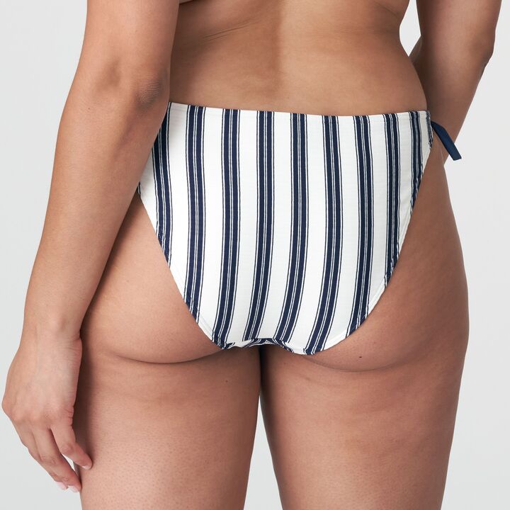 //www.esterella.nl/cdn/shop/products/Low-ps_4010553_NAT_3_600x600.jpg?v=1677440838