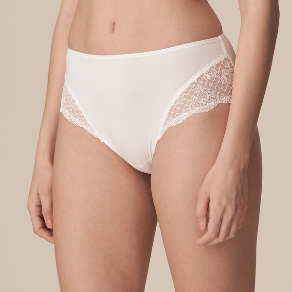 //www.esterella.nl/cdn/shop/products/PearlTailleSlip0502121Natuur__1_600x600.jpeg?v=1642037396