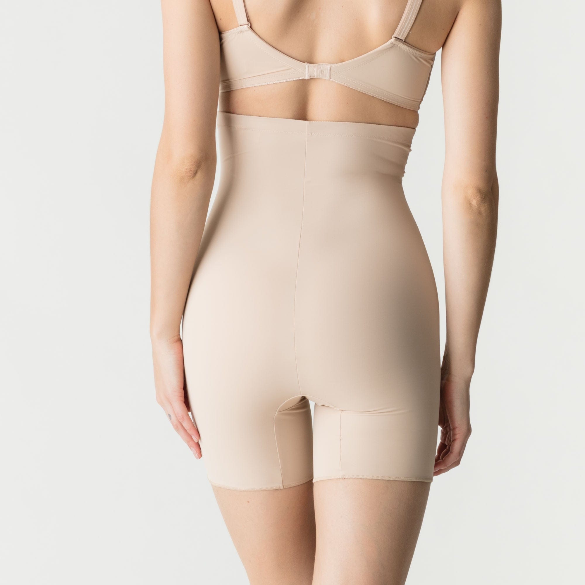 //www.esterella.nl/cdn/shop/products/PerleShaperSlip0562345CaffeLatte__3_600x600.jpeg?v=1642035002