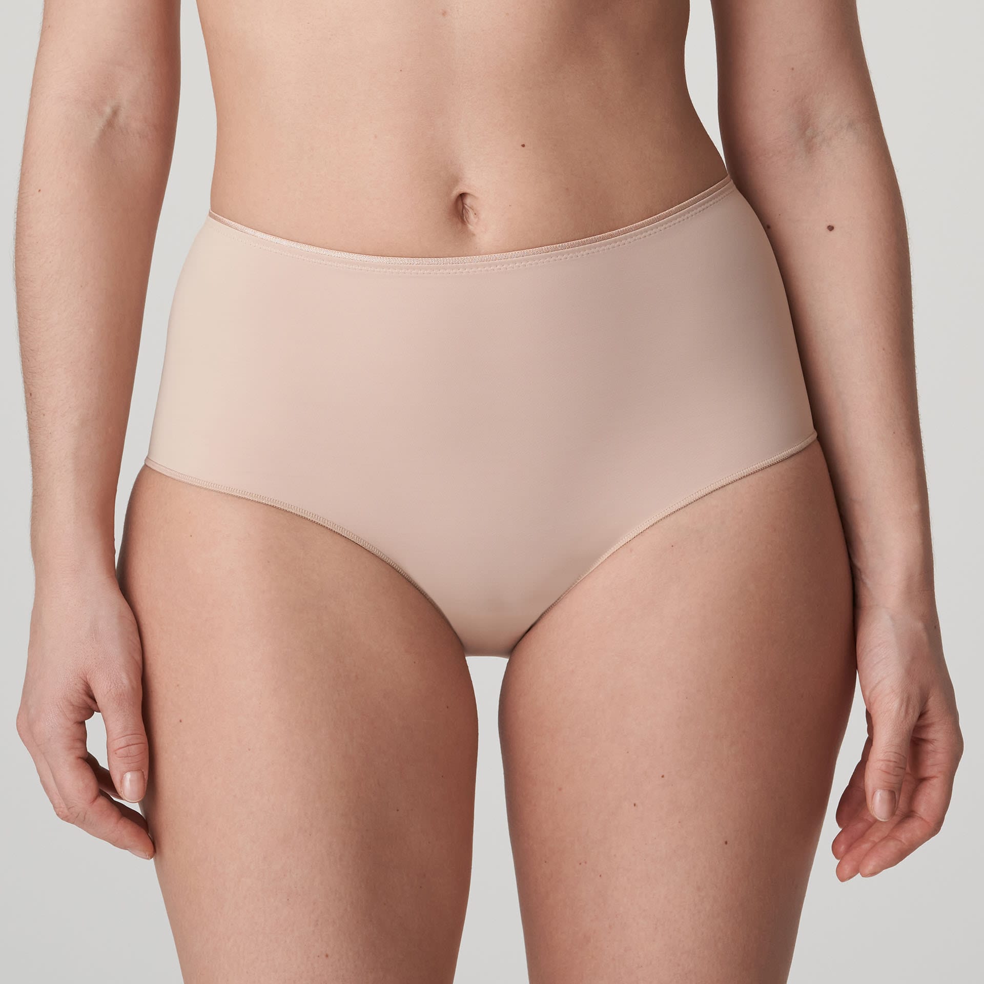 //www.esterella.nl/cdn/shop/products/PerleTailleSlip0562341CaffeLatte__2_600x600.jpeg?v=1642040889