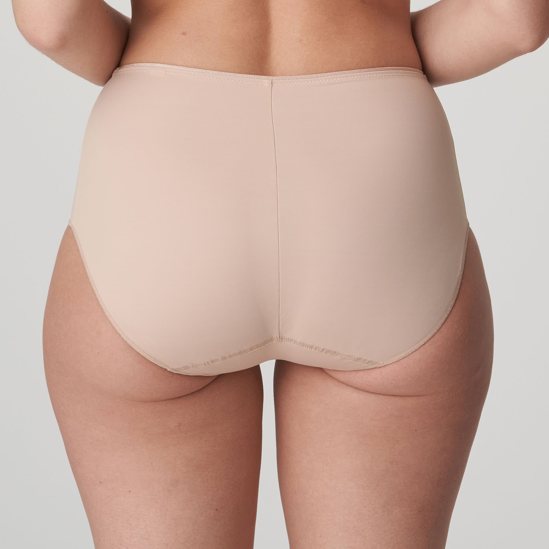 //www.esterella.nl/cdn/shop/products/PerleTailleSlip0562341CaffeLatte__3_600x600.jpeg?v=1642040883