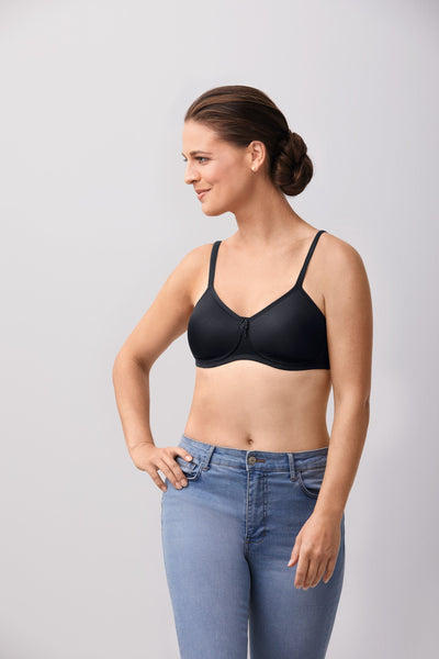 //www.esterella.nl/cdn/shop/products/ProtheseBhVoorgevormdZonderBeugelLaraSBZwart__1_600x600.jpeg?v=1642019994