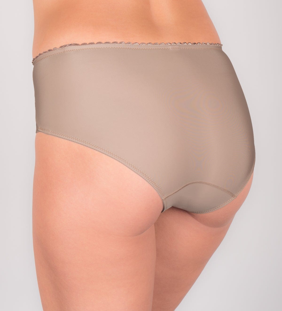 //www.esterella.nl/cdn/shop/products/RhapsodyTailleSlip213210531lighttaupe__2_600x600.jpeg?v=1642009924