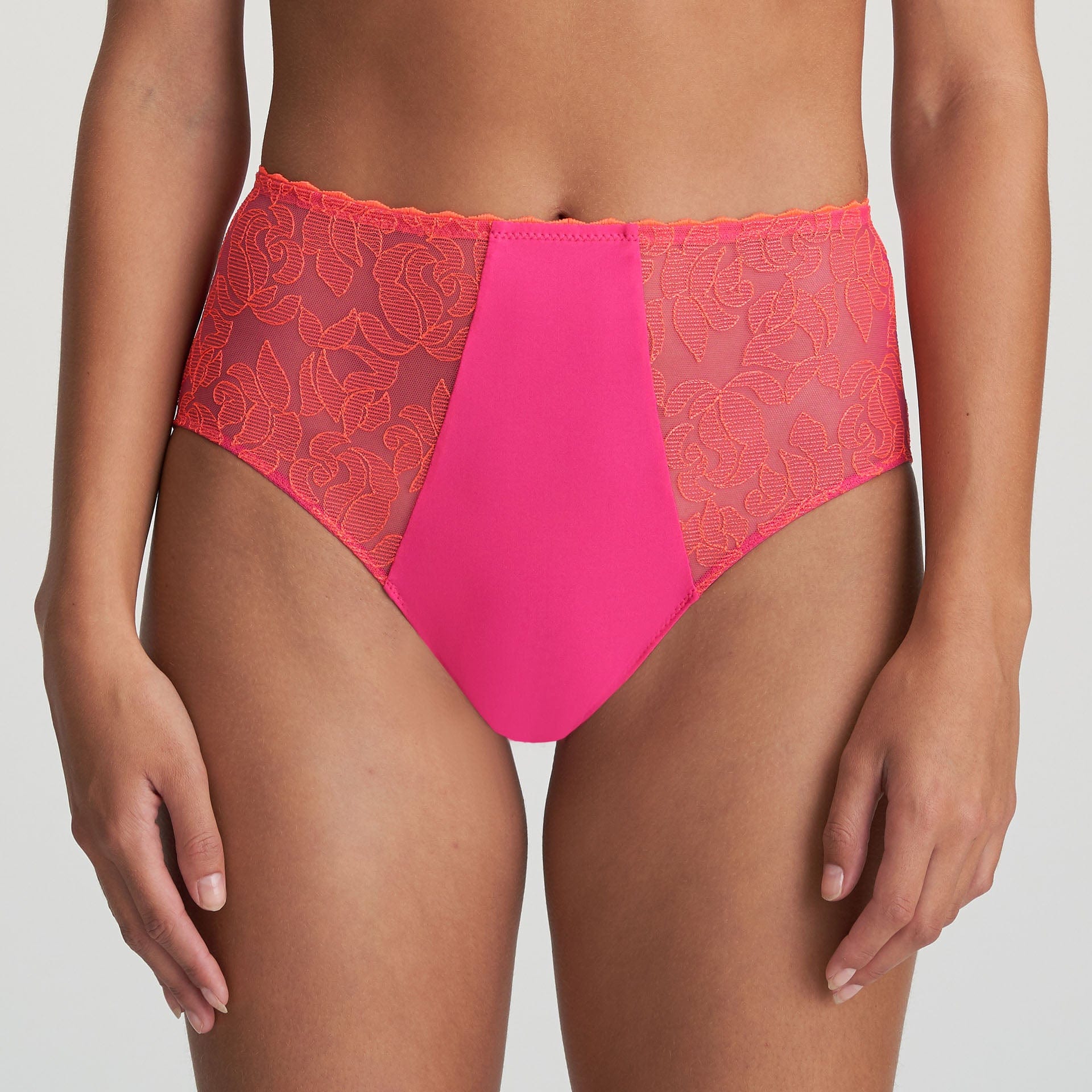 //www.esterella.nl/cdn/shop/products/RosaliaTailleSlip0502511Luminoso__2_600x600.jpeg?v=1642005624