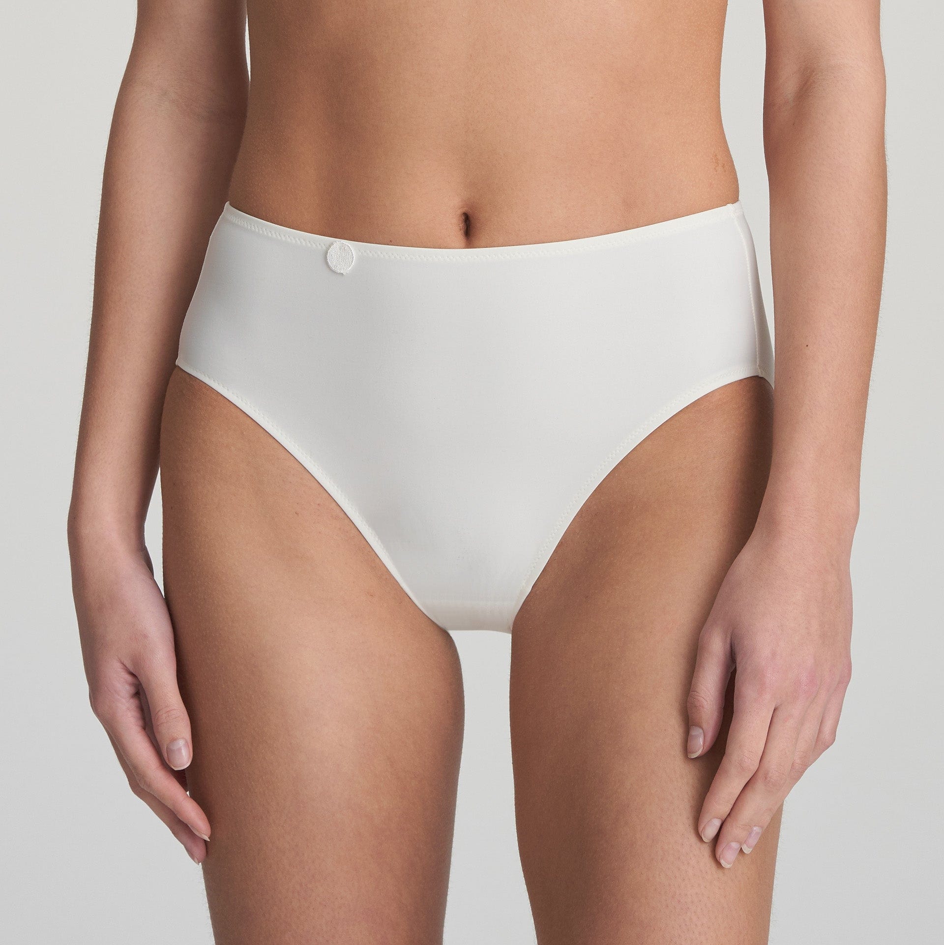 //www.esterella.nl/cdn/shop/products/TomTailleSlip0520821Natuur__2_600x600.jpeg?v=1641915255