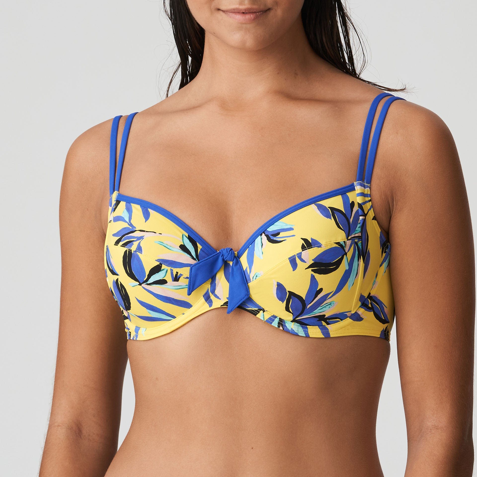 //www.esterella.nl/cdn/shop/products/VahineBikiniTop4007310TropicalSun__2_600x600.jpeg?v=1641905044