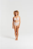 //www.esterella.nl/cdn/shop/files/31_ELISE41970_ROSE_LOUISABRACQ_LOOKBOOKPERMANENTS_OCT22_2179_compact.jpg