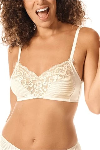 //www.esterella.nl/cdn/shop/files/44910-Kyra-SB-off-white-front_600x600.webp?v=1716790317