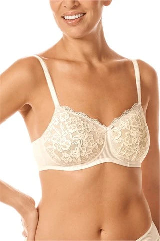 //www.esterella.nl/cdn/shop/files/44911-Kyra-SBP-off-white-front_600x600.webp?v=1716790386