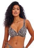 //www.esterella.nl/cdn/shop/files/480x672-pdp-mobile-AS206813-BLK-primary-Freya-Swim-Fiji-Falls-Black-Underwired-High-Apex-Bikini-Top_compact.jpg