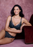 //www.esterella.nl/cdn/shop/files/768x1075-pdp-tablet-WE601802-MIH-cons-Wacoal-Lingerie-Mayumi-Midnight-Underwired-Plunge-Bra_compact.jpg