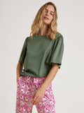 //www.esterella.nl/cdn/shop/files/CAL_FS24_MMFavouritesHealing_Shirt_14429_618_original_compact.jpg