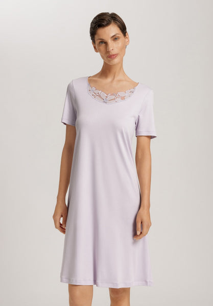 //www.esterella.nl/cdn/shop/files/HANRO_252_072463_074785_3_600x600.jpg?v=1753472145