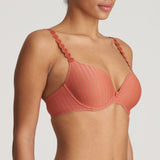 //www.esterella.nl/cdn/shop/files/Low-ps_0120826_STC_3_compact.jpg