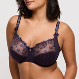 //www.esterella.nl/cdn/shop/files/Low-ps_0161810_AMG_2_compact.jpg