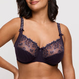 //www.esterella.nl/cdn/shop/files/Low-ps_0161810_AMG_compact.jpg