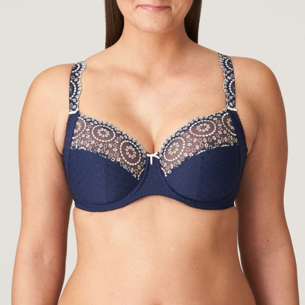 //www.esterella.nl/cdn/shop/files/Low-ps_0163310_SAF_600x600.jpg?v=1684583893