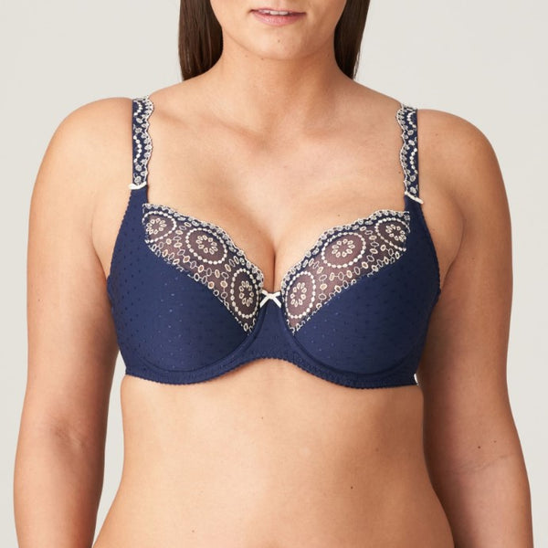 //www.esterella.nl/cdn/shop/files/Low-ps_0163314_SAF_600x600.jpg?v=1684583867