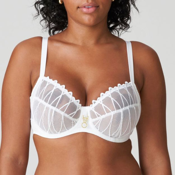 //www.esterella.nl/cdn/shop/files/Low-ps_0163360_WIT_600x600.jpg?v=1701794901