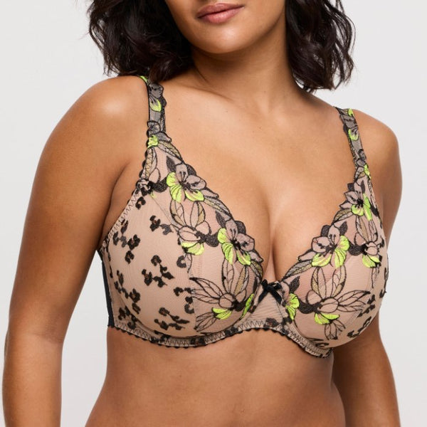 //www.esterella.nl/cdn/shop/files/Low-ps_0163572_WLB_7d99e834-e78a-4ea9-b4b2-3cfc224cc094_600x600.jpg?v=1752855368