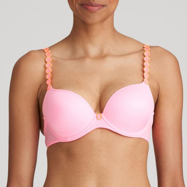 //www.esterella.nl/cdn/shop/files/Low-ps_0220827_HAP_600x600.jpg?v=1702293053