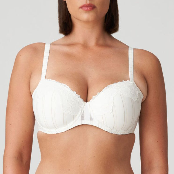 //www.esterella.nl/cdn/shop/files/Low-ps_0242342_NAT_600x600.jpg?v=1705580217