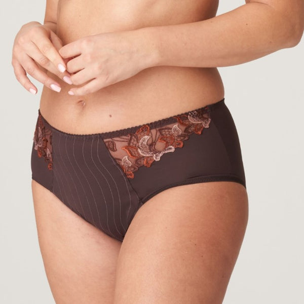 //www.esterella.nl/cdn/shop/files/Low-ps_0561816_RIS_2_600x600.jpg?v=1684583796