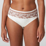//www.esterella.nl/cdn/shop/files/Low-ps_0563471_NAT_compact.jpg