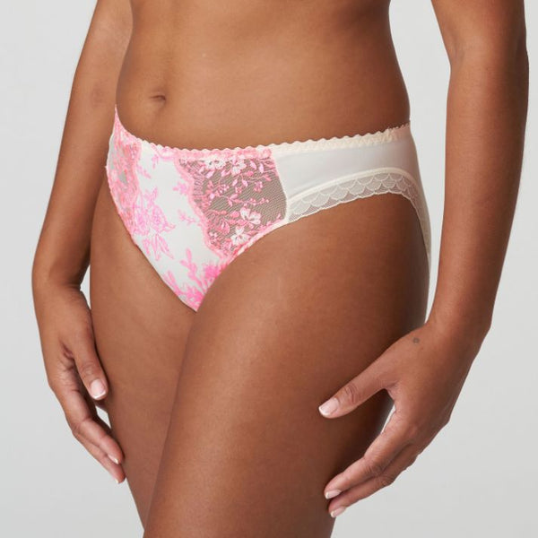 //www.esterella.nl/cdn/shop/files/Low-ps_0563520_VBM_2_600x600.jpg?v=1705327820
