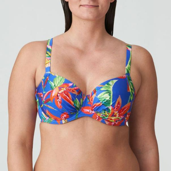 //www.esterella.nl/cdn/shop/files/Low-ps_4011110_TNF_600x600.jpg?v=1703860030