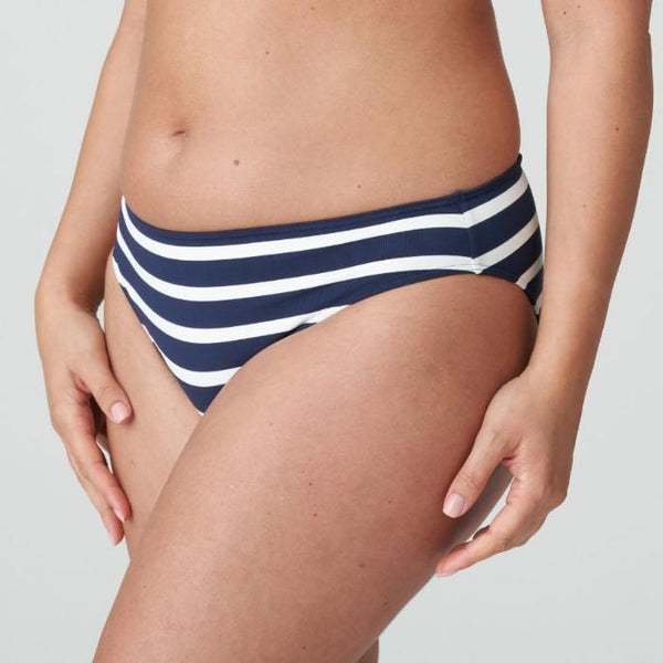 //www.esterella.nl/cdn/shop/files/Low-ps_4011550_WBL_2_600x600.jpg?v=1705580734