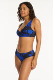 //www.esterella.nl/cdn/shop/files/S119-SL3110TWCROSSFRONTMULTIFITBRATOPNIGHTSKYSL4015TWMIDBIKINIPANTNIGHTSKY-23509-Bond-Eye-Sealevel-D2-0427_compact.jpg