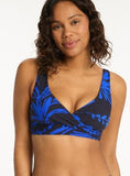 //www.esterella.nl/cdn/shop/files/S119-SL3110TWCROSSFRONTMULTIFITBRATOPNIGHTSKYSL4016TWMIDBIKINIPANTNIGHTSKY-23509-Bond-Eye-Sealevel-D2-0432_compact.jpg