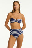 //www.esterella.nl/cdn/shop/files/S52-SL3051BAVBARBANDEAUFRENCHNAVYSL4010BAPANELLEDHIGHWAISTPANTFRENCHNAVY-24281-Bond-Eye-Sealevel-D2-1316_cropped_compact.jpg