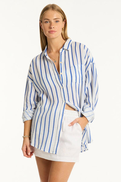 //www.esterella.nl/cdn/shop/files/S92-SL9012AMBEACHSHIRTBLUE-23800-Bond-Eye-Sealevel-D2-2648_Cropped_600x600.jpg?v=1743494826
