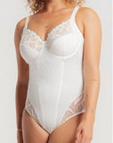 //www.esterella.nl/cdn/shop/files/body-con-aros-louisa-bracq-julia-nacre_compact.jpg