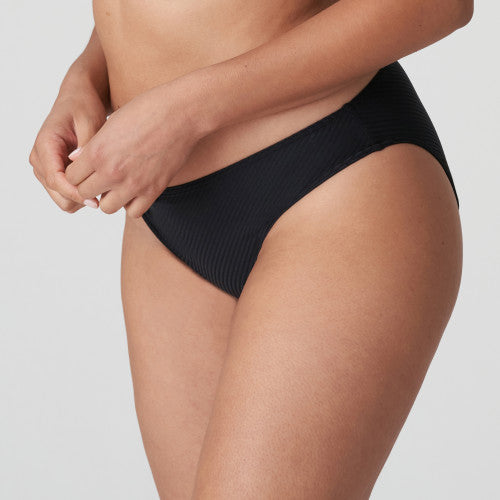 //www.esterella.nl/cdn/shop/files/eservices_primadonna_swim-swimwear-bikini_briefs-sahara-4006350-black-2_3566471_600x600.jpg?v=1725884512